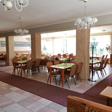 Bungalovy Pri Hoteli Spojar Žiar المظهر الخارجي الصورة