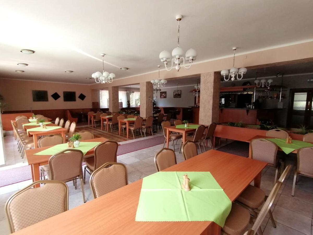 Bungalovy Pri Hoteli Spojar Žiar المظهر الخارجي الصورة